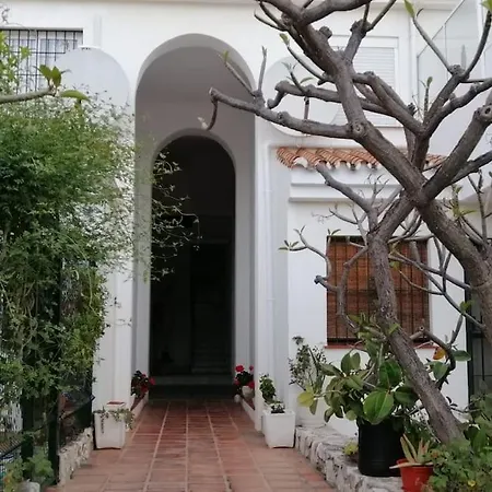 Beautiful Apartment In La Carihuela, Torremolinos Zewnętrze zdjęcie