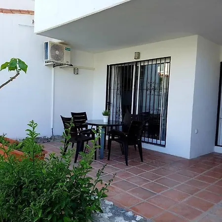 Beautiful Apartment In La Carihuela, Torremolinos Zewnętrze zdjęcie